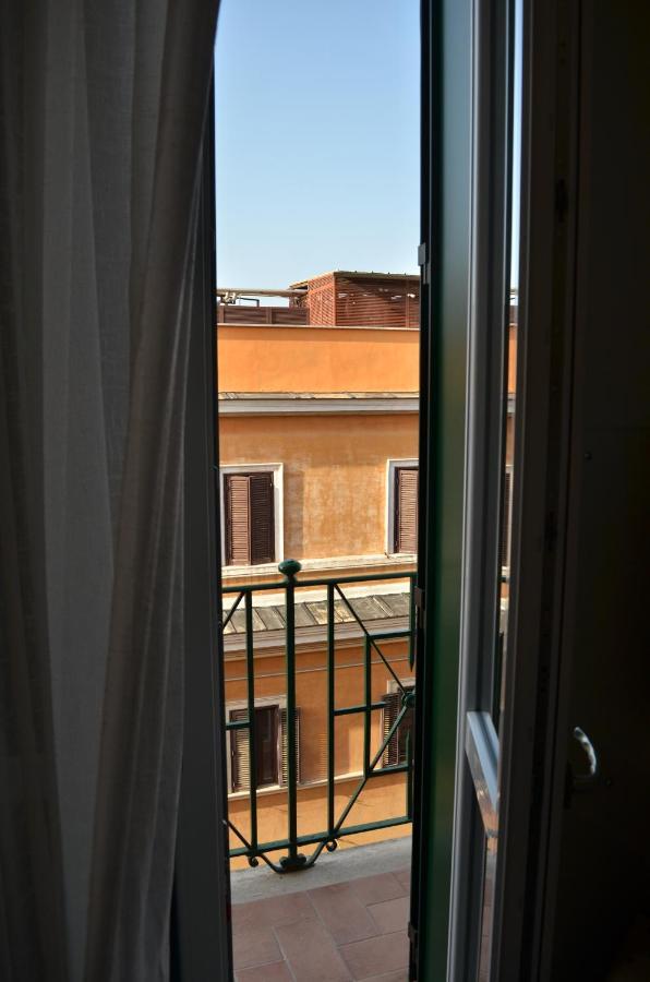 At Your Place Rome Bagian luar foto